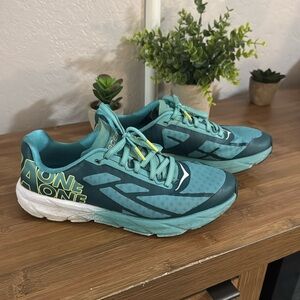Turquoise Hokas